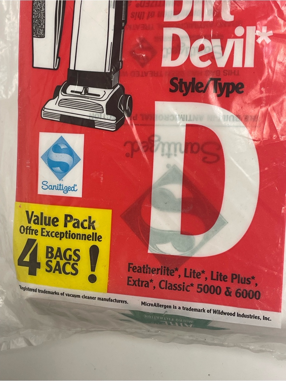 Dirt Devil Replacement D-Style Vacuum Bags - Red (4 Pack)